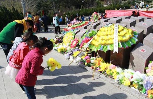 海拉尔区城市管理局关于春节期间文明祭祀的倡议书