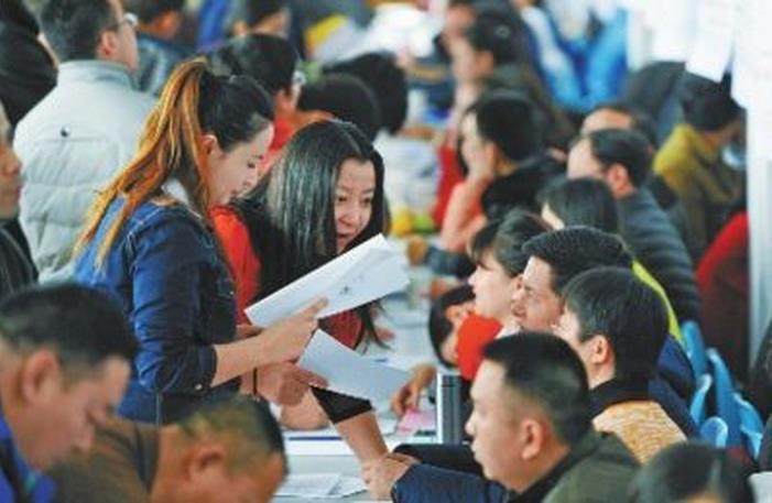 2018年海拉尔高校毕业生就业洽谈暨春季人才云服务交流大会