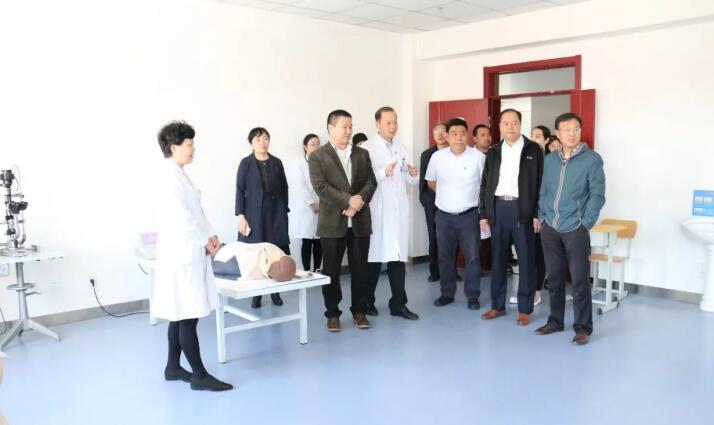 呼伦贝尔人大常委会色音图副主任到内蒙古林业总医院调研