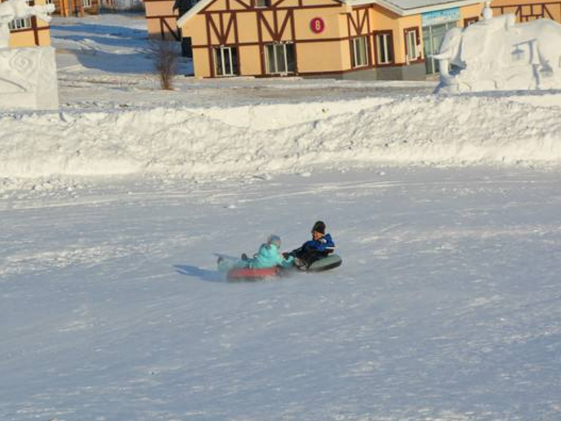 呼伦贝尔夏季可以滑雪吗夏季滑雪场在哪怎么去