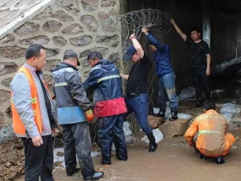 呼伦贝尔阿荣旗境内连续降雨导致G301线公路多处水毁