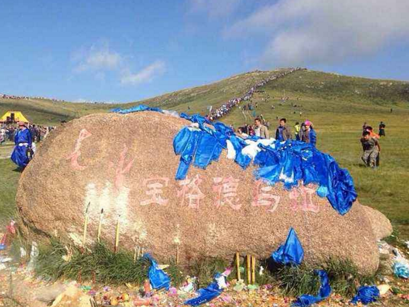 宝格德乌拉（圣山）祭祀时间