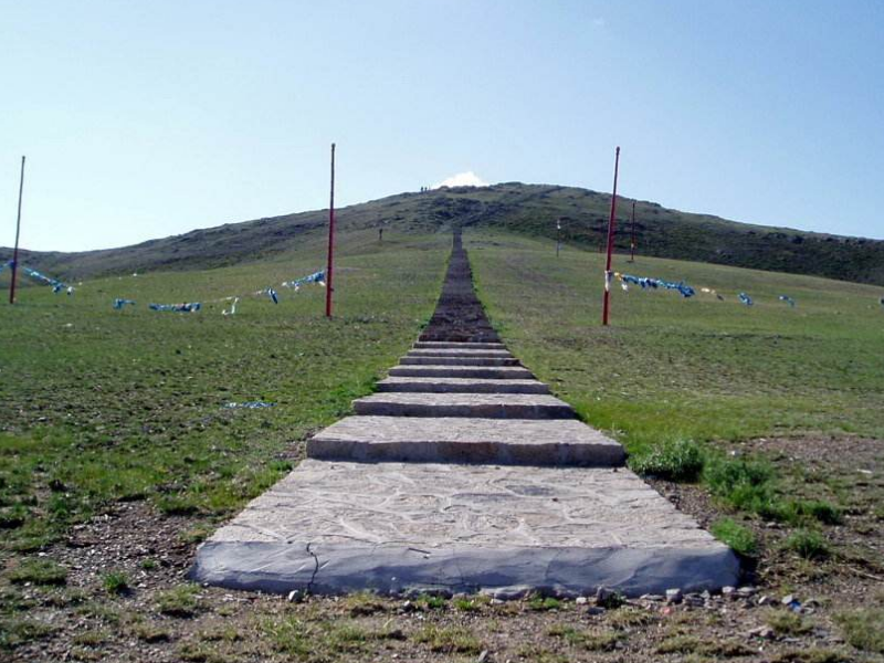 宝格德乌拉（圣山）祭祀时间及哪条道路交通管制介绍