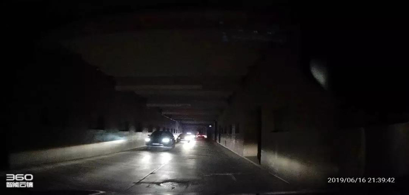 海拉尔中央桥下路灯不亮提醒大家注意出行安全介绍