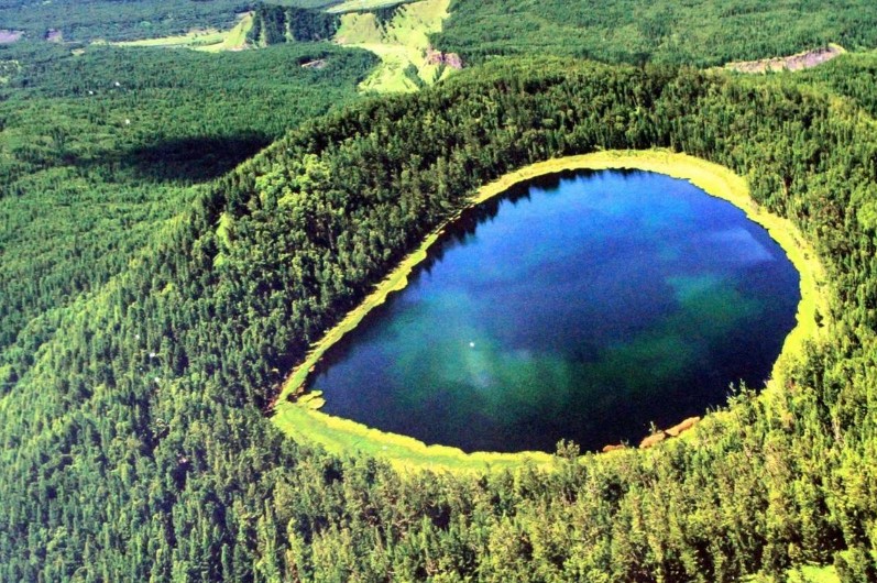 阿尔山天池