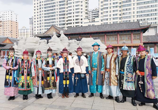 2020走进呼伦贝尔，了解民族服饰背后的故事