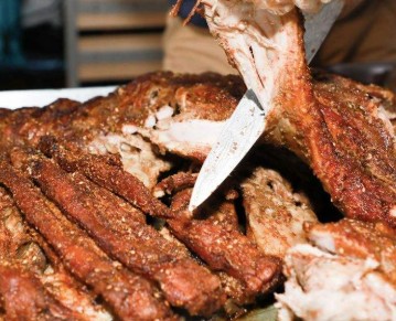 呼伦贝尔大草原的羊肉烧烤好吃吗？有膻味吗？