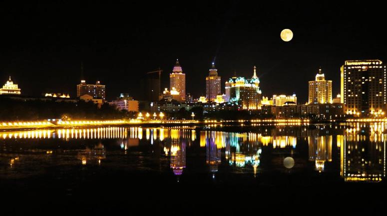 到呼伦贝尔旅游的8种小众玩法，满洲里夜色，童话世界