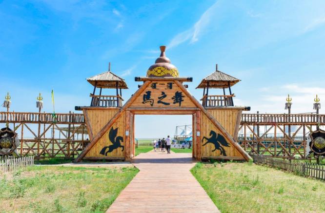 走进呼伦贝尔草原旅游，体验草原民俗