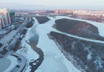 海拉尔伊敏河河道仍有多处水面未完全封冻