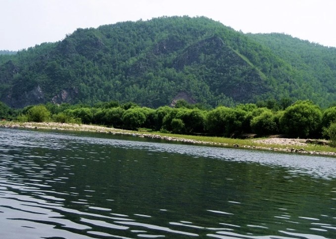 扎兰屯北国第一漂在雅鲁河