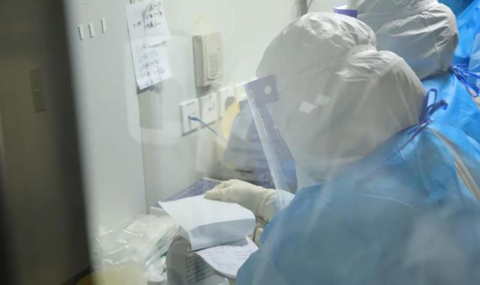 赤峰市派出医疗队支援呼伦贝尔市核酸检测工作内容介绍