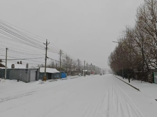 降雪大风接踵而至 “断崖式”降温来袭