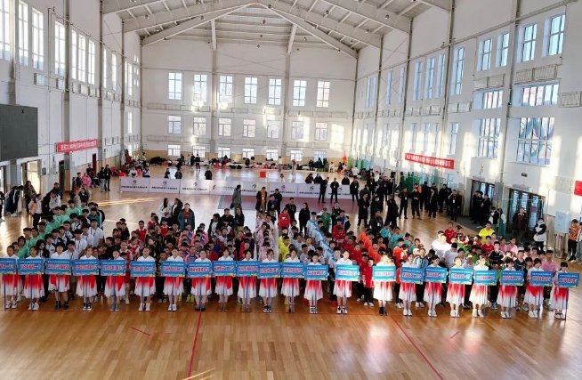 2024年呼伦贝尔市中小学生跳绳比赛在牙克石市举行